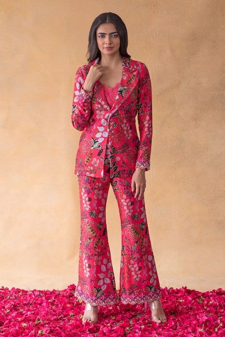 Pant Blazer Women, Party Blazer Outfits For Women, Traditional Blazer Outfits For Women, Blazer Outfits For Women Wedding, Traditional Blazers For Women, Coat Set For Women Indian, Indian Blazer Outfit Women, Blazer Outfits For Women Indian, Printed Blazers For Women