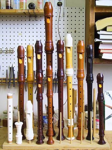 Carve a Recorder Flute Out of Wood Recorder Musical Instrument, Recorder Flute, Wooden Flute, Flute Instrument, Homemade Instruments, Functional Ceramics, Diy Instruments, Beauty In Everything, Native American Flute