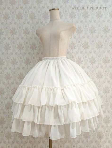 Poofy Skirts, Poofy Skirt, Tiered Tulle Skirt, Hoop Skirt, Skirt Tutorial, Skirts And Dresses, Altered Couture, Petite Skirt, Skirt White