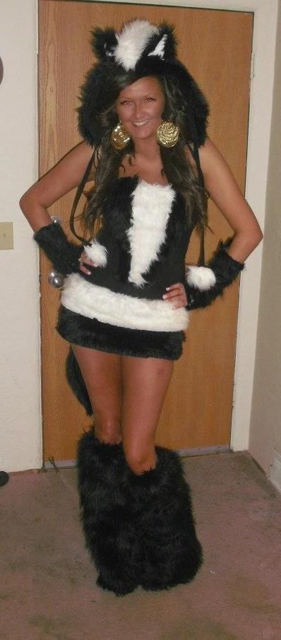 LOVED this Sexy Skunk Costume! Found it on Yandy.com but bought it cheaper in Amazon.com . Such a fun year! Skunk Costume Womens, Raccoon Costume Diy Women, Skunk Halloween Costume, Skunk Halloween, Skunk Costume, Raccoon Costume, Diy Costumes Women, Cute Costumes, Rave Outfits