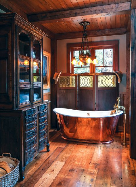 An Authentic Rustic Home in Jackson Hole Victorian Home Exterior, Steampunk Bathroom, Dream Bathtub, Victorian Homes Exterior, Old Victorian House, Old Victorian Homes, Rustic Bath, Japanese Soaking Tubs, Bathroom Color Schemes