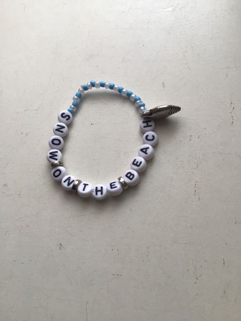 Taylor swift bracelet ideas Taylor Swift Bracelet Ideas, Snow On The Beach, Swift Bracelet, Friendship Bracelets Diy, Bracelet Ideas, Friendship Bracelets, Taylor Swift, Swift, The Beach