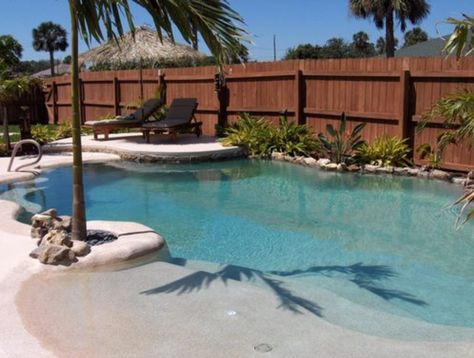 Beach entry pool Salt Water Pool Maintenance, Ideas De Piscina, Kleiner Pool Design, Arizona Backyard, Beach Entry Pool, Swimming Pool Landscaping, Backyard Beach, Small Pool Design, Pool Chlorine