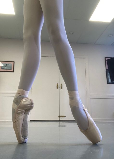 #ballet #balletcore #pointeshoes #grishko #pointe #dance #balletaesthetic #balletfeet #dancersfeet #ballerina Brown Pointe Shoes, Grishko Pointe Shoes, Point Shoe, Ballet Pointe, Ballet Pointe Shoes, Ballet Beautiful, Grade 8, Point Shoes, Girly Shoes