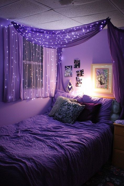 Girls Galaxy Bedroom Ideas, Pink Theme Bedroom, Peaceful Room, Bilik Idaman, Purple Bedrooms, Purple Bedroom, Hair Boy, Bedroom Trends, Purple Rooms