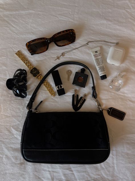 purse, aesthetic, trinkets, dior, coach, ysl, watch, women, girls, pinterest, sunglasses, clip, airpods, mini purse Purse Aesthetic Photo, Aesthetic Purse Pictures, Purse Pictures Ideas, Coach Purse Aesthetic, Mini Purse Aesthetic, Black Purse Aesthetic, Coach Bag Aesthetic, Ysl Watch, Aesthetic Trinkets