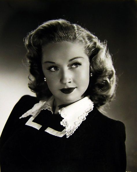 Bonita Glanville Bonita Granville, Actresses With Black Hair, Early Hollywood, Stars D'hollywood, Vintage Actresses, Hollywood Vintage, Famous Photos, Classic Movie Stars, Old Hollywood Stars