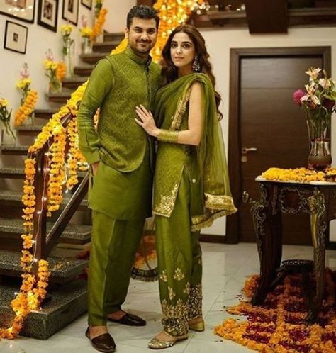 Maya Ali Stunning Pictures at her Brother’s Mayun Ceremony Mehndi Outfit Couple, Brother Haldi Dress, Bride Brother Outfit, Mehndi Ceremony Outfit, Jaggo Outfit Punjabi Suit, Mehndi Outfit Ideas, Mehndi Outfit Bridal, Mehndi Outfit, Pakistani Party Wear Dresses