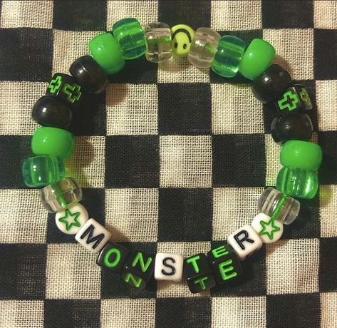 Scene Bracelets Aesthetic, Monster Energy Bracelet, Cute Kandi Bracelet Ideas, Scene Bead Bracelets, Alt Beaded Bracelets, Beaded Bracelets Aesthetic Grunge, Ghost Band Bracelet Ideas, Emo Bracelets Diy, Simple Kandi Cuff Patterns