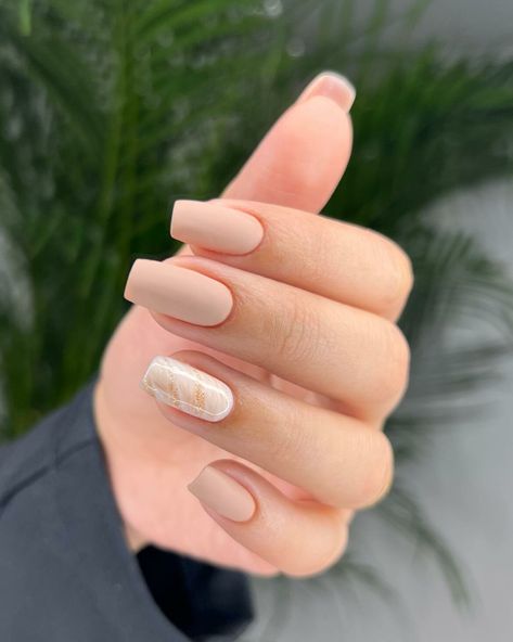 Beige Nail Designs, Ongles Beiges, Beige Nail, Beige Nails Design, Nails With White, Nail Pops, Beige Nails, Deep Skin, Fabulous Nails