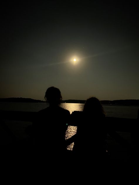 #fullmoon #lake #nighttime #bluemoon Lovers At Night, Love You To The Moon And Back, Dock At Night, Boat Night, Lake At Night, Night Lake, Dark Beach, Moon Gazing, Lake Dock