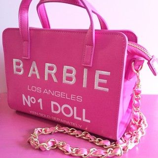 Barbie Purses Handbags, Barbie Bags Handbags, Barbie Accessories For Women, Barbiecore Accessories, Cute Barbie Outfits, Barbie Chain, Azusa Barbie, Vintage Barbie Party, Barbie Backpack