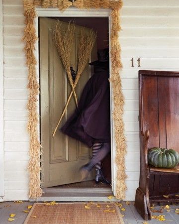 Outdoor Halloween Decor | Witches' Broom Door Decoration and Garland Outdoor Witch, Porche Halloween, Martha Stewart Halloween, Halloween Witch Decorations, Halloween Decorations Diy Outdoor, Elegant Halloween, Halloween Front Porch, Manualidades Halloween, Halloween Crafts Decorations