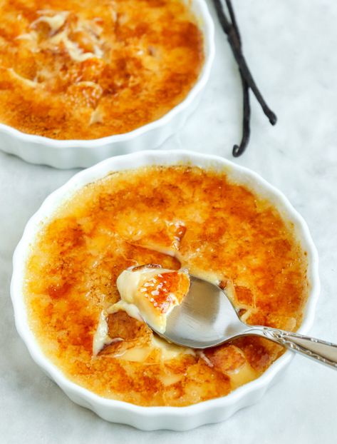 Vanilla Bean Recipes, Creme Brulee Recipe, Creme Brûlée, Desserts Menu, Savoury Baking, Favourite Food, Homemade Vanilla, Sweets Recipes, Pavlova