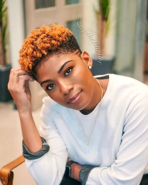 From tapered haircuts to teeny weeny afros, fades and bald hairstyles. Here’s 50 short haircut & hairstyle ideas for Black women. Pinterest Short Hairstyles, Natural Hair Haircuts, Short Natural Haircuts, Tapered Natural Hair, Natural Hair Cuts, Natural Hair Short Cuts, Tapered Haircut, Fesyen Rambut, Short Hair Black