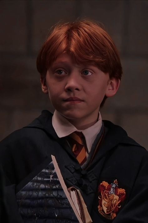 𝐃𝐄𝐒𝐂. Ronald Weasley | Rony | Rony Weasley | Rony Weasley wallpaper | Wallpaper | weasley | Rony Icon | Ronald Weasley Icon | Icon | Harry Potter Ícons | Harry Potter Wallpaper | Hp. Icon Harry Potter, Weasley Wallpaper, Ron Weasley Aesthetic, Hery Potter, Weasley Aesthetic, Harry Potter Background, Ronald Weasley, Harry Potter Ron, Harry Potter Icons