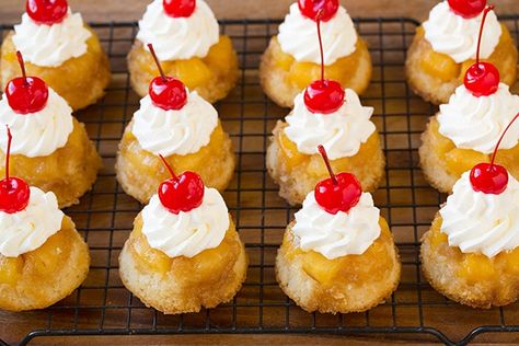 Upside Down Cupcakes, Mini Pineapple Upside Down Cakes, Pineapple Upside Down Cupcakes, Baking Challenge, Breakfast Cupcakes, Muffin Cupcake, Cupcake Baking, Muffin Tin Recipes, Pineapple Upside Down Cake