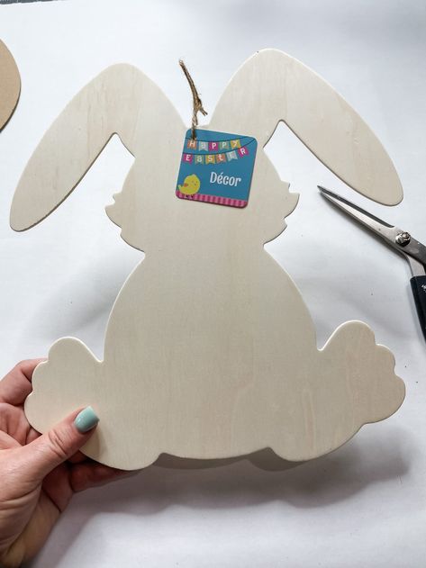 Easy DIY Dollar Tree Spring Bunny - Easy Decor DIY Tutorial Wood Rabbits Diy, Bunny Sign Diy, Wooden Easter Bunny Diy, Wooden Rabbits Diy Easter Bunny, Easter Bunny Wood Cutout, Diy Wooden Easter Decorations, Wood Bunny Cutouts, Wooden Bunny Painting Ideas, Diy Dollar Store Easter Crafts