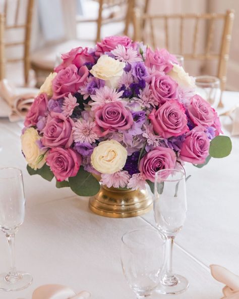 Ready to paint the town pink this Valentine's Day? The Hazelhurst House's classic features pop with any color palette, but these stunning blush, lavender, and champagne tones had this reception looking extra romantic! 💍💖 #PrettyInPink #GeorgiaVenue #SouthernBride Pink And Lavender Wedding, Floral Wedding Centerpieces, Blush Wedding Centerpieces, Reception Look, Wedding Floral Centerpieces, Southern Bride, Lavender Wedding, Blush Wedding, Purple Wedding