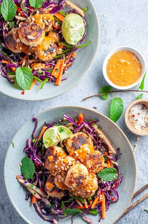 Thai Chicken Meatballs, Healthy Food Swaps, Spicy Peanut Sauce, Asian Slaw, Beef Salad, Spicy Peanuts, Clean Eating Dinner, Midweek Meals, Thai Chicken