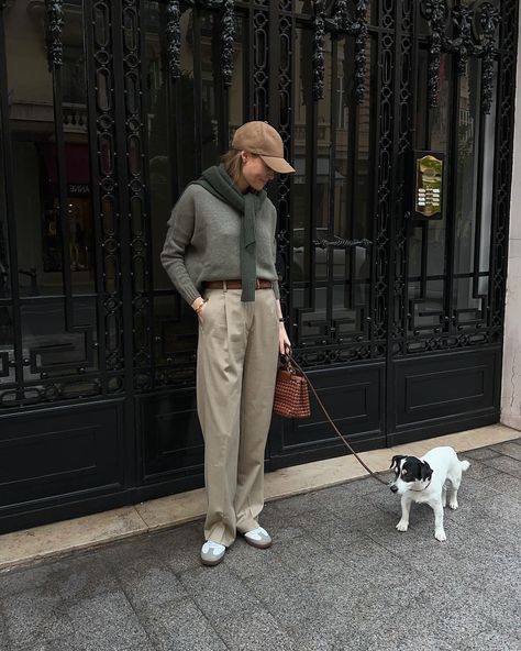 dont tell billie i cheated hehe | Instagram Claire Rose Outfits, Brown Blazer Outfit, Claire Rose Cliteur, Claire Rose, Comfy Casual Outfits, Casual Outfit Ideas, Baggy Clothes, January 20, Oversized Coat