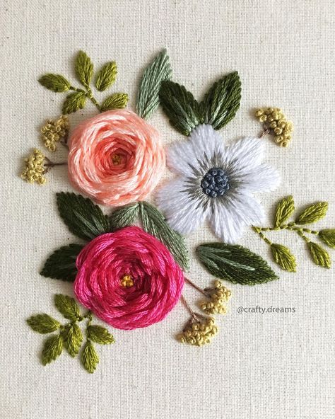 Ashrifa Anwer on Instagram: “#tb to this pretty flower set ☺️ . . . #craftydreams #embroidery #ashrifaanwer #fiberartist #hoopembroidery #etsy #etsyuk #etsyseller…” Geometric Flower Pattern, Peacock Embroidery Designs, Embroidery Hoop Crafts, Bead Embroidery Tutorial, Diy Embroidery Patterns, Handmade Embroidery Designs, Hand Embroidery Tutorial, Embroidery Stitches Tutorial, Hand Work Embroidery