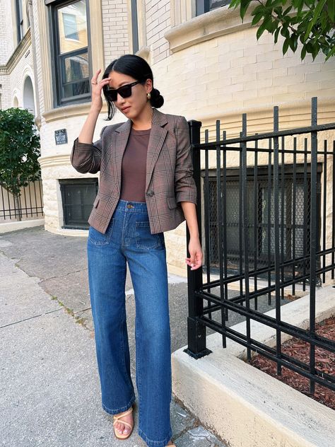 Madewell fall outfit with wide leg perfect vintage jeans // fall business casual outfits with jeans and blazer High Waisted Wide Leg Jeans Outfit, Wide Leg Jeans Outfit Fall, Wide Leg Jeans Winter, Party Outfit Plus Size, Styling Wide Leg Jeans, How To Style Wide Leg Jeans, Wide Leg Jeans Outfits, Fall Business Casual Outfits, High Waisted Jeans Outfit