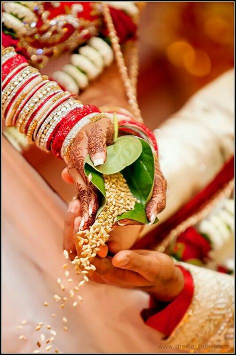 Follow Me Wedding Photo's  By ....  #$wapnil... Wedding Photography India, Marriage Poses, Indian Wedding Pictures, Indian Wedding Poses, Indian Marriage, Photography Indian, Wedding Photography Website, Indian Wedding Photography Couples, Indian Wedding Couple Photography