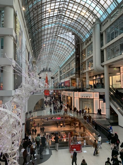 Downtown Shopping Aesthetic, Toronto In December, Toronto Aesthetic Winter, Christmas Mall Aesthetic, Shopping Centre Aesthetic, Toronto Life Aesthetic, Toronto Mall, University Of Toronto Aesthetic, Downtown Toronto Aesthetic