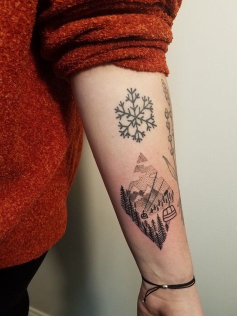 Chair Lift Tattoo, Switzerland Inspired Tattoos, Chairlift Tattoo, Ski Mountain Tattoo, Montagne Tattoo, Skiing Tattoo Ideas, Vermont Tattoo, Charlie Tattoo, Snowboard Tattoo