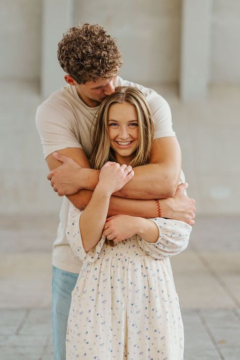 Cute Anniversary Photo Ideas, Poses For Shy Couples Photoshoot, Soft Couple Pics, Engagement Photos With Height Difference, Couples Height Difference Poses, Couple Poses Tall Guy, Modern Couple Poses, Couple Poses Reference Wedding, Posing Tall And Short Couple