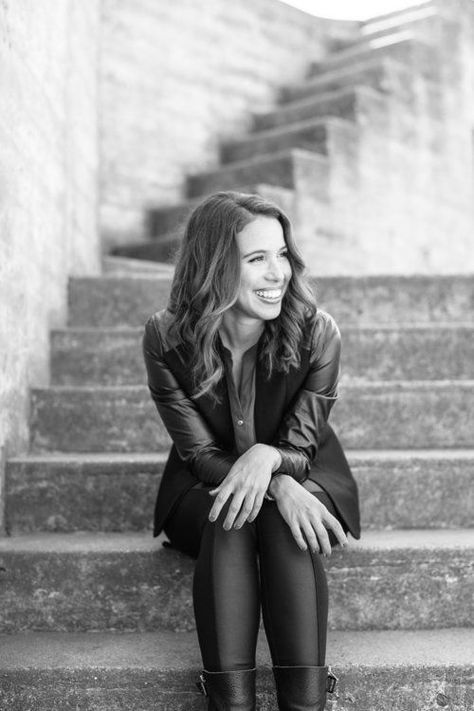 Photography Black And White Nature, Women's Headshots, Business Headshots Women, Sitting On Stairs, House Steps, Lifestyle Headshots, Nature Texture, Professional Headshots Women, Black And White Nature