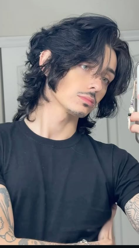 Masculine Hairstyles, Ftm Haircuts, Pirate Hair, Bleached Hair Men, Dream Bf, Heir Of Atticus, Youtuber Dr, Curly Pixie Hairstyles, Black Wavy Hair