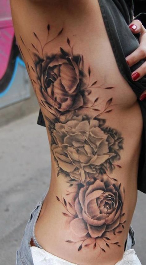 Black and white peony rib tattoo. “Rose without thorns”. Rose Rib Tattoos, Tattoos For Females, Wörter Tattoos, Tattoos On Side Ribs, Rib Tattoos For Women, Tattoos Women, Peonies Tattoo, Side Tattoos, Top Tattoos