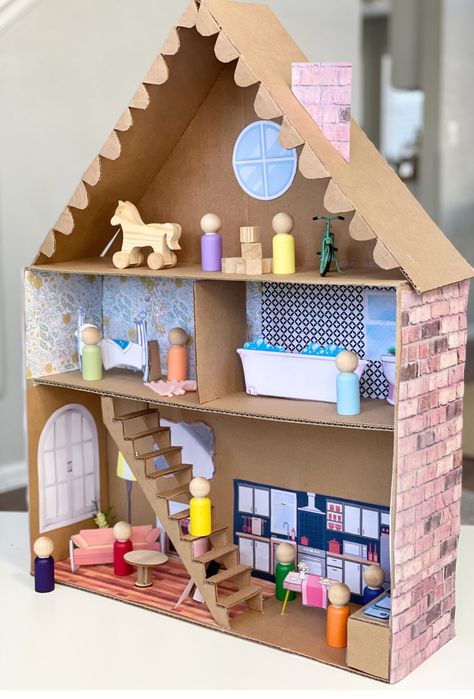 Diy Cardboard House For School Project, Cardboard Crafts House, Cardboard Doll House Diy, Doll House Cardboard, Cardboard Dollhouse Diy, Cardboard Houses For Kids, Cardboard Box Houses, Cardboard Play, Cardboard Dollhouse