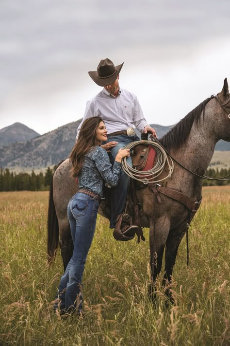 Horse and cowboy approved women’s western apparel. Ranch Couple Photoshoot, Cowboy And Cowgirl Couple, Cowboy Couple, Cowgirl And Cowboy, Horse Couple, Country Couple Pictures, Cowboy Photography, Country Couple, Cute Country Couples