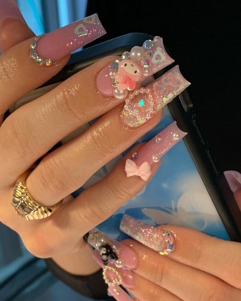 Fun Girly Nails, Nail Policy Ideas, Square Bling Nails, Queen Nails, Long Acrylic Nail Designs, Glamour Nails, Girly Acrylic Nails, Pretty Gel Nails, Really Cute Nails