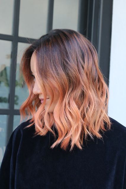 It's the first week of the year, so we'll spare you the 'new year, new you' sentiment and cut right to the big question: What are the raddest hair trends going to be this year? If you're like us, the itch for newness is already creeping up, and a hair refresh is one of the best ways to scratch it. Champagne Blond, Ombre Wavy Hair, Cheveux Oranges, Short Ombre Hair, Peach Hair, Copper Hair Color, Strawberry Blonde Hair, Edgy Hair, Trendy Hair Color