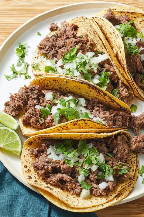 Slow Cooker Lengua (Beef Tongue) Lengua Recipe Mexican, Tongue Tacos, Beef Tongue, Crock Pot Tacos, Meatless Main Dishes, How To Cook Beef, Crockpot Beef, Mexican Food Recipes Authentic, Slow Cooker Beef