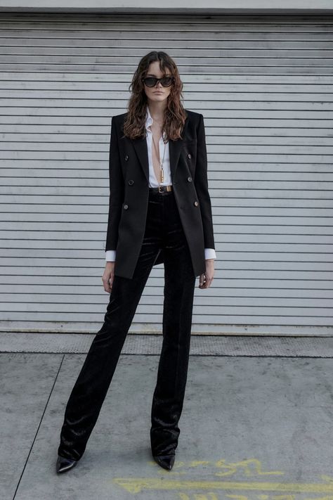 Ysl Fashion Show 2022, Ysl Resort 2022, Ysl Style Aesthetic, All Saints Outfit, Ysl Suit Women, Saint Laurent Aesthetic Outfits, Saint Laurent Outfit Woman, Ysl Inspired Outfit, Vogue Outfits Fashion