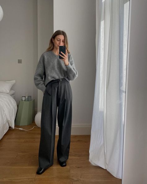 Brittany Bathgate on Instagram: “The reality of 2021 thus far has been joggers, pyjamas, or up a ladder covered in paint. Some of these are leftover from the pre-new year…” Trousers Outfit Winter, Wide Leg Pants Outfit Work, Wide Leg Trousers Outfit, Brittany Bathgate, Grey Pants Outfit, Pants Outfit Work, Wide Leg Pants Outfit, Winter Pants Outfit, Wide Leg Pants Outfits