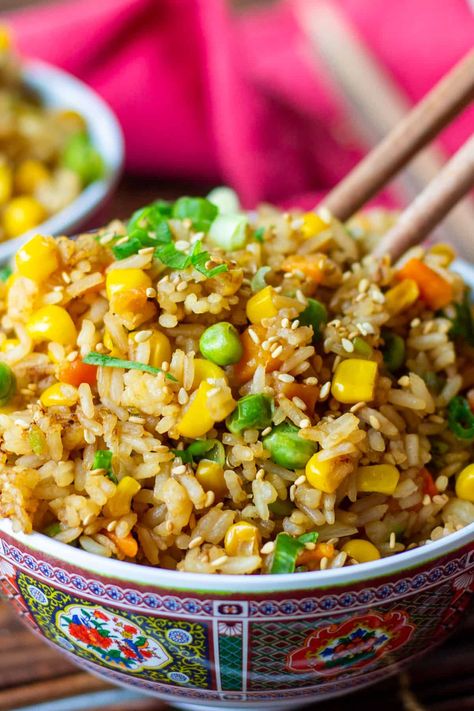 Vegetable Fried Rice (no egg, oil-free) Fried Rice No Egg, Vegetable Fried Rice Recipe, Easy Sauce Recipe, Veggie Fried Rice, Cooking Chinese Food, Homemade Chinese Food, Chinese Vegetables, Egg Fried Rice, Sauce For Rice