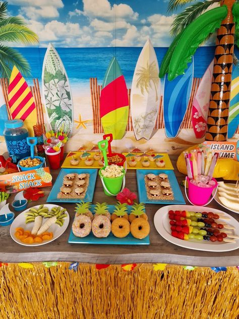 Summer Beach Theme Party, Beach Party Decor Ideas, Summer Beach Theme Party Decorations, Rainbow Beach Party, 1st Birthday Party Beach Theme, Beach Themed Birthday Party Decorations, Two Beach Birthday, Pool Party Beach Theme, Beach Party Decorations Indoor