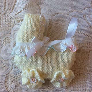 Ravelry: Designs by taffylass knits Baby Knitting Free, Pram Charms, Easy Knit Baby Blanket, Knitted Dolls Free, Knitted Bunnies, Miniature Knitting, Knitted Doll Patterns, Baby Doll Clothes Patterns, Kids Knitting Patterns