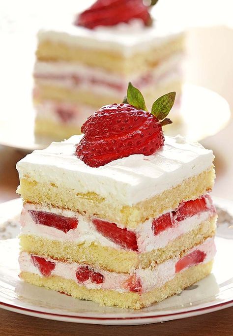 Easy Strawberry Shortcake will take only a few to whip up and with a little creativity can be an adorable addition to your holiday table! Shortcake Cake Recipe, Strawberry Shortcake Recipe Easy, Easy Strawberry Shortcake, Shortcake Cake, Strawberry Shortcake Cake, Strawberry Shortcake Recipes, Shortcake Recipe, Strawberry Cake Recipes, A Piece Of Cake