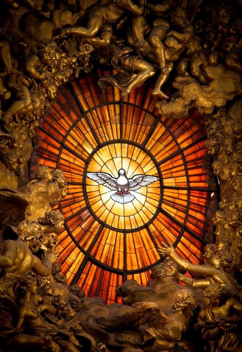 ♥The Holy Spirit window at St. Peter's Basilica in Rome Holly Spirit, St Peters Cathedral, Lorenzo Bernini, Art Sacre, Pentecost, Vatican City, Holy Ghost, Stained Glass Window, Sacred Art