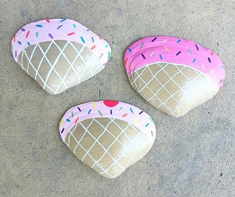 Painted Ice Cream Cones Clam Shells Seashell Designs Shells Painting Ideas, Painting Sea Shells Ideas Easy, Painted Sea Shells Ideas, Sea Shells Ideas, Shell Painting Ideas, Paint Shells, Painted Sea Shells, Painting Seashells, Shells Ideas