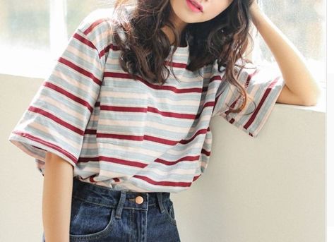 Mode Ulzzang, Outfit 90s, Outfit Trends, Mode Vintage, Ladies Dress Design, 80s Fashion, Looks Vintage, Retro Outfits, Striped Tee