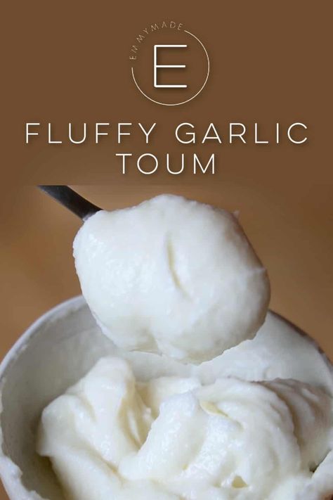 Toum - Lebanese Whipped Garlic Sauce Whipped Garlic Sauce, Bamix Recipes, Home Made Dips, Garlic Whip, Emmymade Recipes, Toum Garlic Sauce, Toum Recipe, Whipped Garlic, White Sauce Recipe