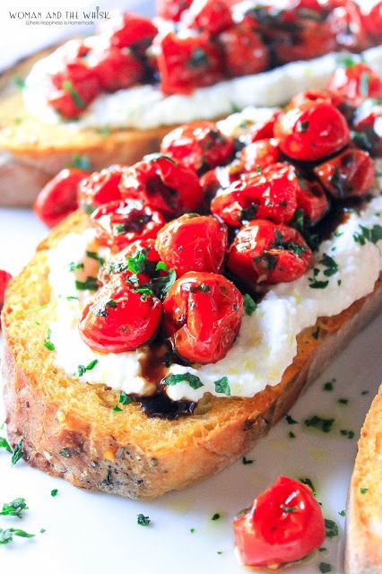 Bruchetta Recipe Ricotta, Herbed Ricotta Bruschetta, Ricotta Crostini Appetizers Roasted Tomatoes, Bruschetta Recipe Roasted Tomato, Brushetta Recipe Ricotta, Grape Tomato Bruschetta, Roasted Bruschetta Recipe, Bruschetta Recipe With Ricotta, Bruschetta With Tomatoes